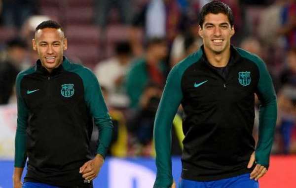 Neymar Sympathises With Suarez For Costly Penalty Miss