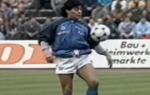 Throwback Thursday With Diego Maradona's Juggling Skills