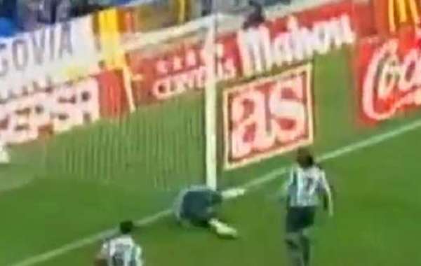 Roberto Carlos' Stunner Against Sociedad