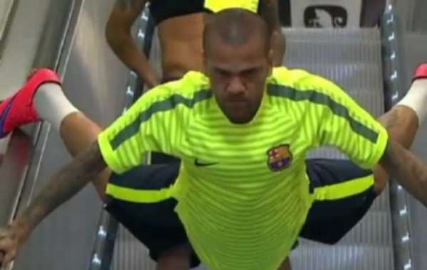 Watch What Alves Did Before A Game