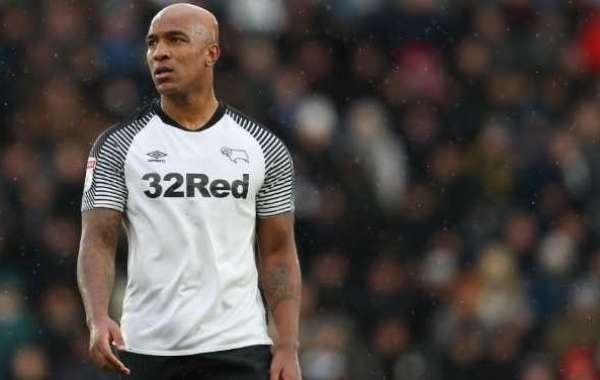 Ex-Liverpool Defender Andre Wisdom Stabbed In ‘Unprovoked Robbery Attack’