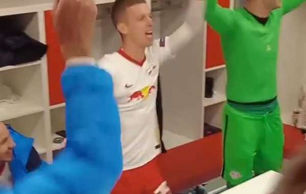 Leipzig Celebrate Win Over Man United