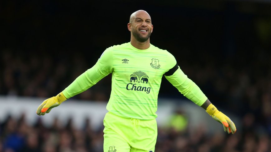 Today In History: Everton Goalkeeper Tim Howard Scores From Own Half