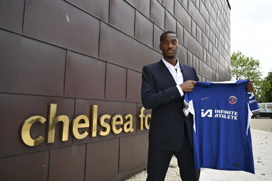 Chelsea Make Adarabioyo First Summer Signing