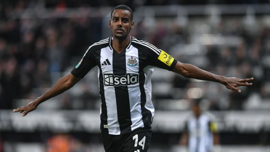 'A Modern-Day Thierry Henry' - Walcott Lauds Alexander Isak